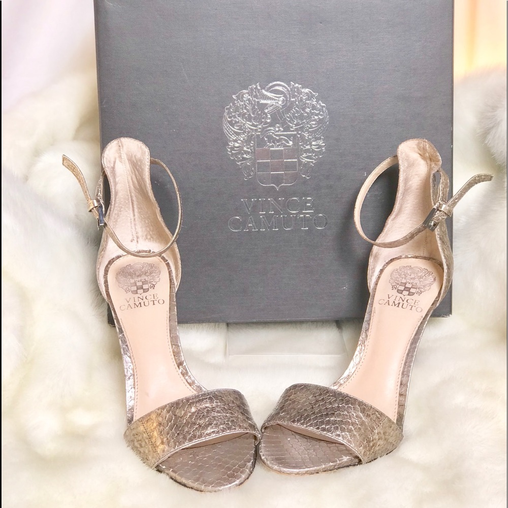 Vince Camuto Snakskin Heels, Size 7 - Picture 1 of 5